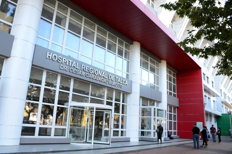 Talca: Estudiante resulta herido en medio de marcha por la Alameda