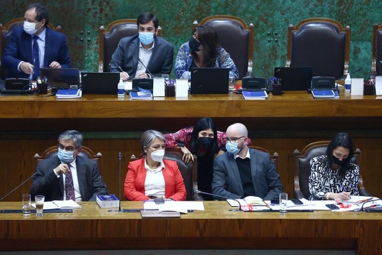 Quinto Retiro: Cámara rechazó ambos proyectos