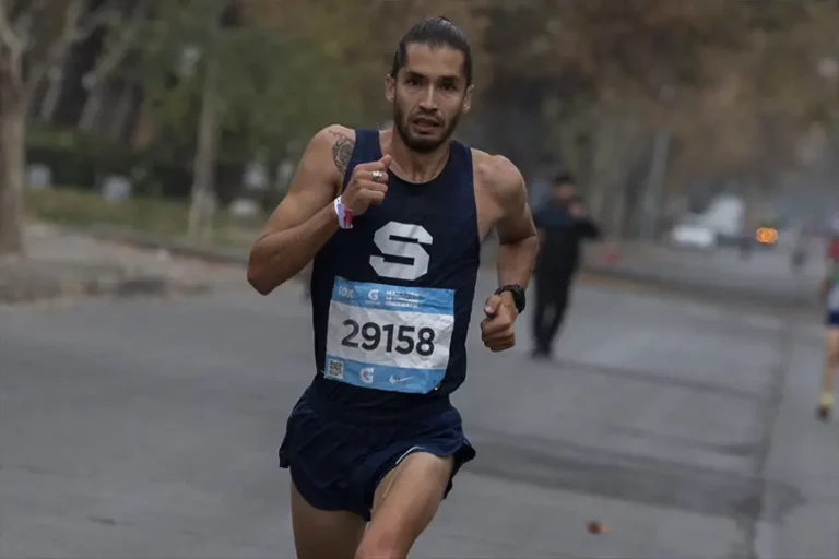 Chileno busca romper récord en la maratón de Sevilla