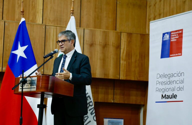 Ministro de Hacienda visitó el Maule por proyecto de Royalty Minero en regiones