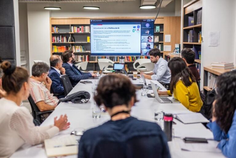 Inteligencia Artificial: Ministra de Ciencias sostuvo encuentro con especialistas del área