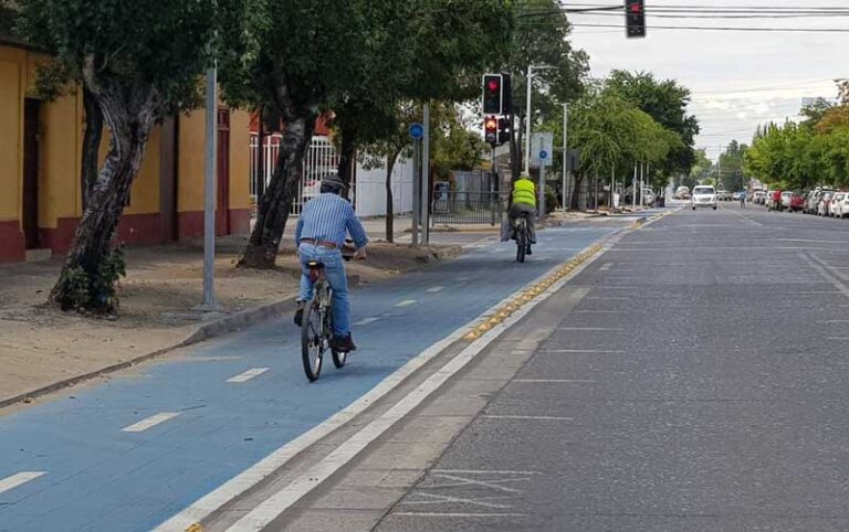 Talca: Vecinos denuncian que ciclovía de Av. San Miguel no es respetada por automovilistas