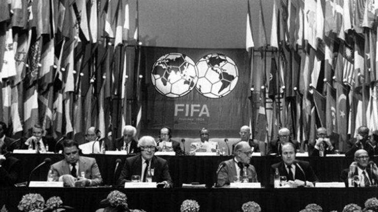FIFA cumple más de un siglo en la historia del fútbol