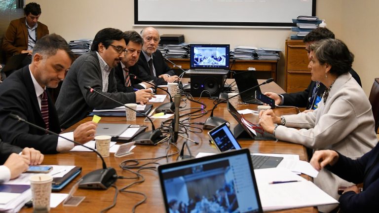 Ley Corta: Isapres tendrán que devolver cerca de 1 billón de pesos