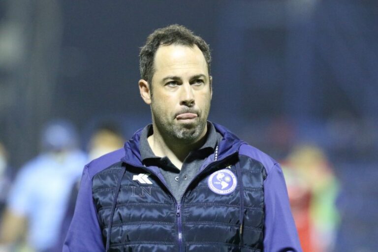 Juan Pablo Pumpido es la gran opción para ser DT de Curicó Unido