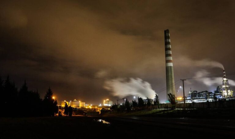 Quintero sigue siendo golpeado: suspenden clases por nuevo episodio de contaminación ambiental