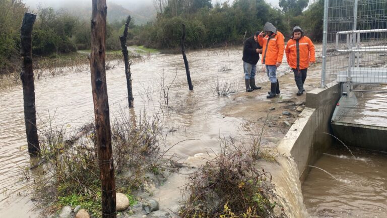Linares: Autoridades realizan revisión del sistema de riego de Río Ancoa 
