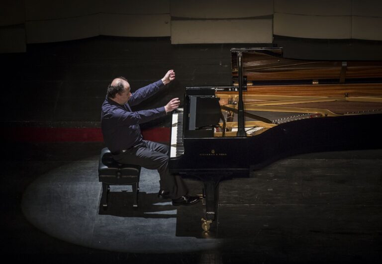 Orquesta Clásica del Maule presenta Concierto para Piano y Orquesta