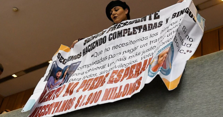 En  medio de la Cuenta Pública: Boric responde a madre de niño con Atrofia Muscular Espinal