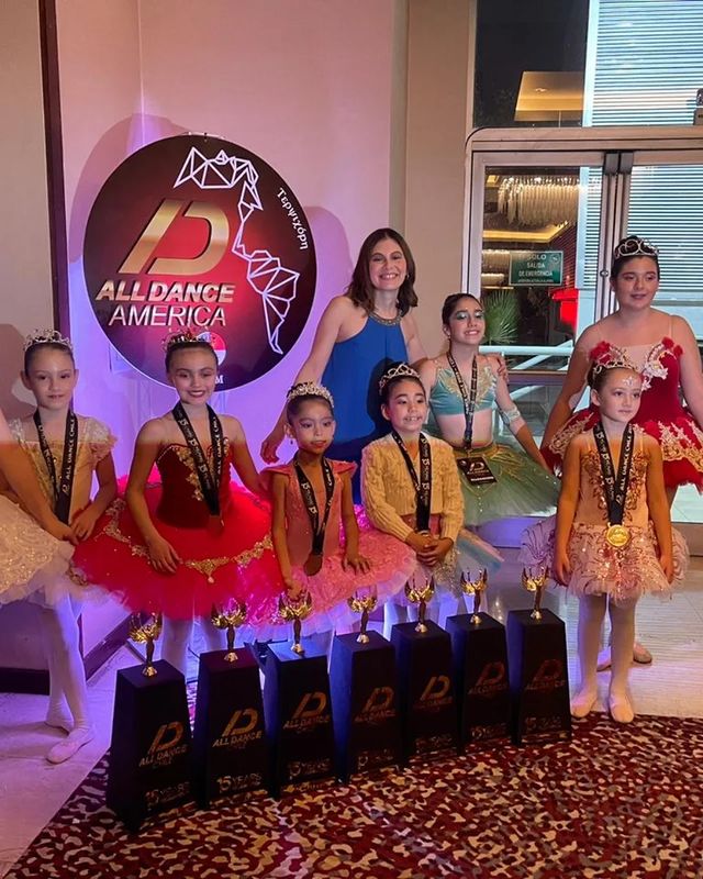 Talca: Academia de Ballet Alicia Salgado obtiene primeros lugares a nivel regional y nacional