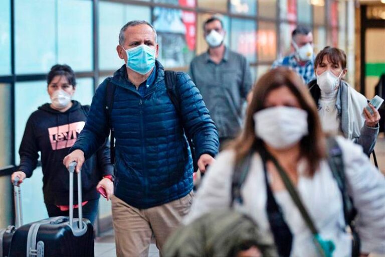 Aumento de la circulación viral: Ministerio de Salud sugiere uso de mascarillas 