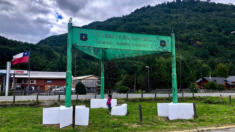 Gobierno debate el cambio de nombre del monumento Augusto Pinochet en la Carretera Austral