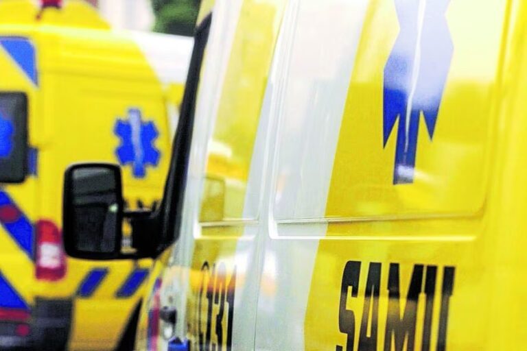 Curicó: Accidente de tránsito en el centro de la comuna deja dos adultos heridos