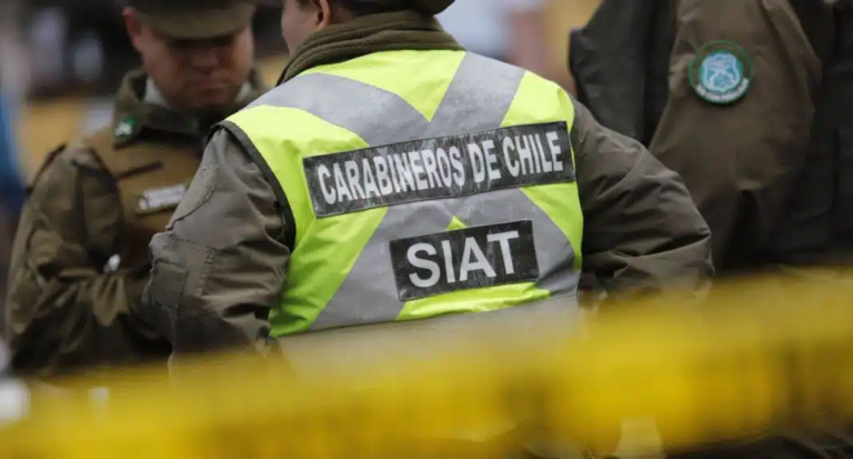 San Javier: Bus con 50 pasajeros se vuelca en Ruta 5 Sur 