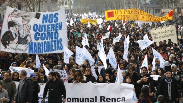 Tras reunión con Mineduc: Colegio de Profesores reafirma paro nacional de 48 horas