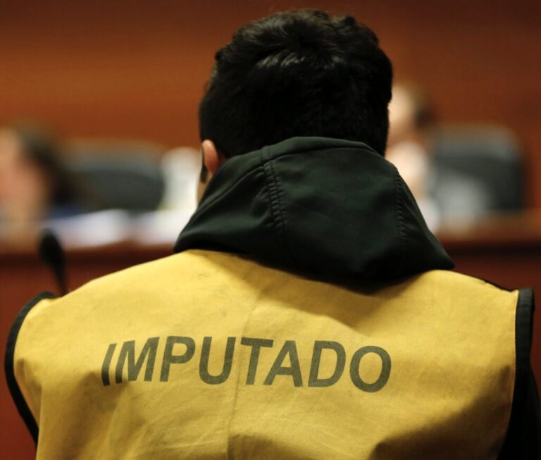 Condenan a banda por violento robo a familia en Nirivilo: penas superan los 70 años