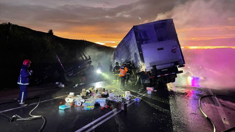 Violento accidente de tránsito deja un conductor fallecido y un incendio en la ruta San Javier – Constitución