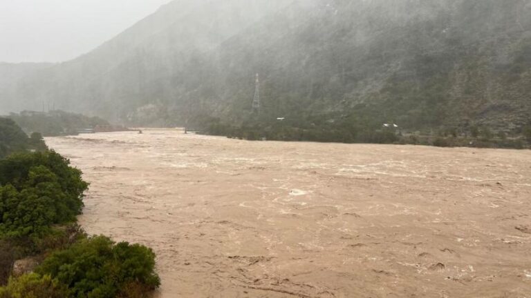 Longaví: municipio se reúne con las juntas de vigilancias de ríos Longaví y Achibueno para evaluar situación post emergencia