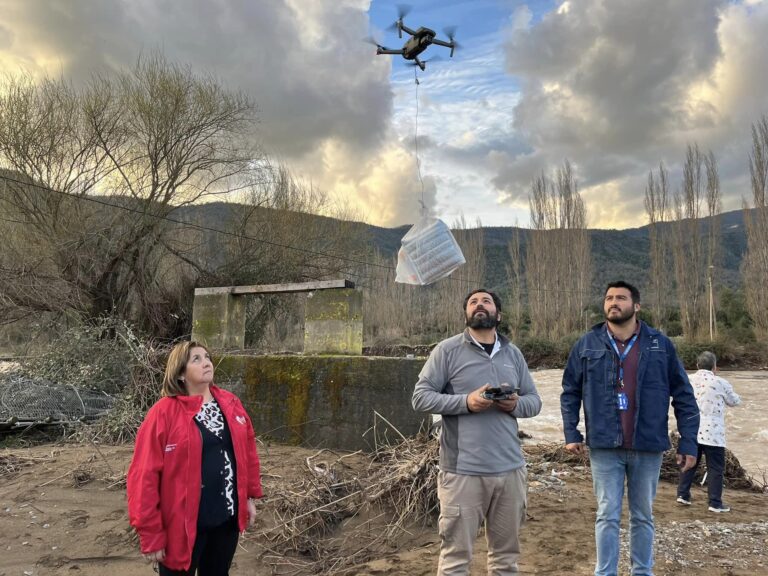 Teno: se logra llevar insulina a través de un dron a personas aisladas en el sector El Manzano 