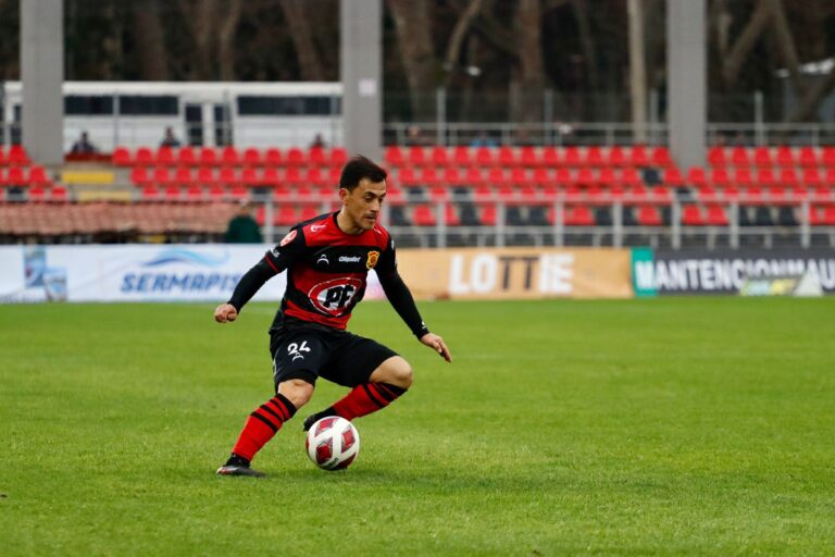 Rangers gana por 1-0 ante Barnechea en la fecha 21 de la primera B