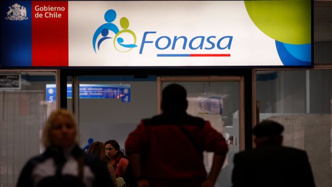 Irregularidades en FONASA: Contraloría detecta más de un millón de licencias emitidas fuera de plazo