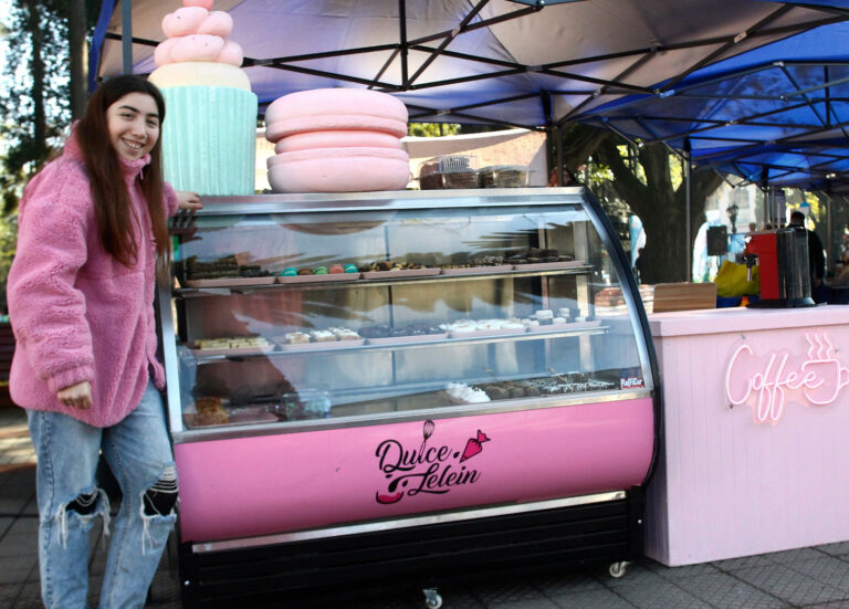Curicó lanza feria de emprendimientos para celebrar el mes de la juventud