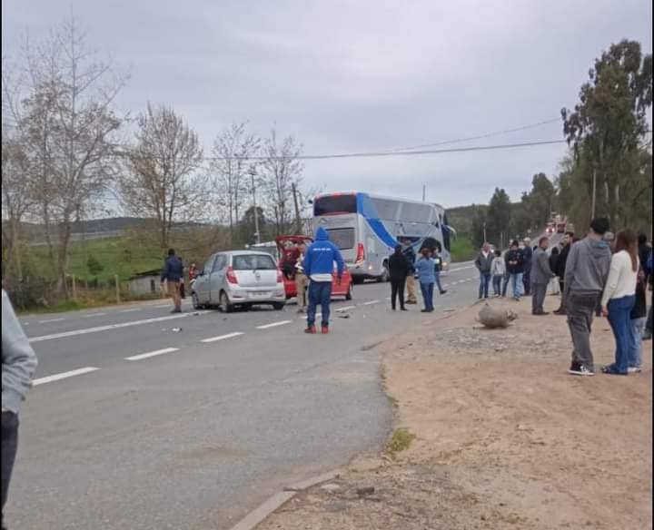 San Javier: Accidente de tránsito en la Ruta L30-M dejó dos vehículos impactados
