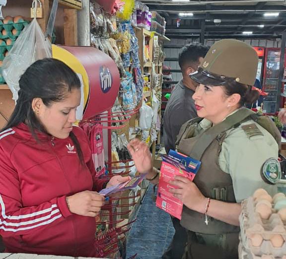 Linares: Carabineros promueve fono Denuncia Seguro *4242