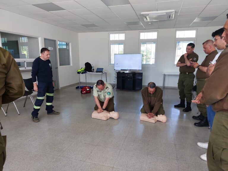Cauquenes: Capacitan a Carabineros en Reanimación Cardiopulmonar