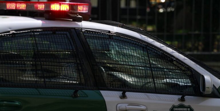 Detienen en Cauquenes a mujer que habría robado un vehículo en Conchalí