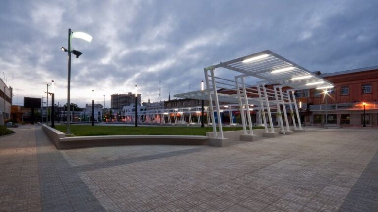 Talca: habilitan baños públicos de la Plaza Cienfuegos 