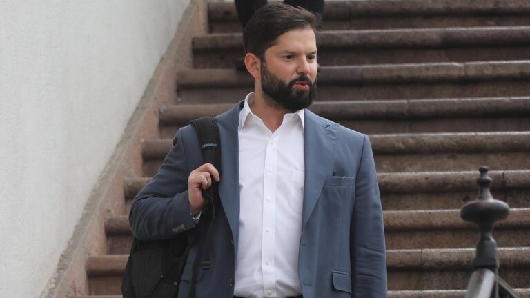 Presidente Gabriel Boric es sobreseído en causa por difusión de imágenes privadas