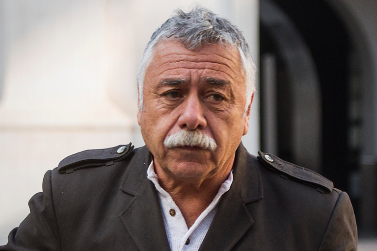 Tras accidente cerebro vascular: Carlos Caszely es internado de urgencia
