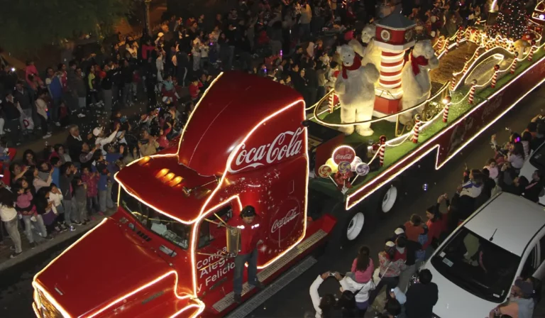 ¡Hoy llega la Caravana Navideña Coca-Cola a Talca!