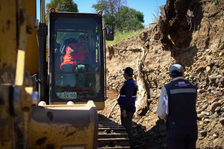 Servicios públicos realizaron inspección en Río Lircay 