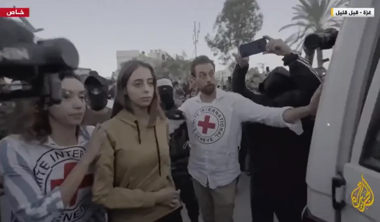Liberan a Mia Schem, Nieta de Chileno Secuestrada por Hamás en Conflicto Israel-Gaza
