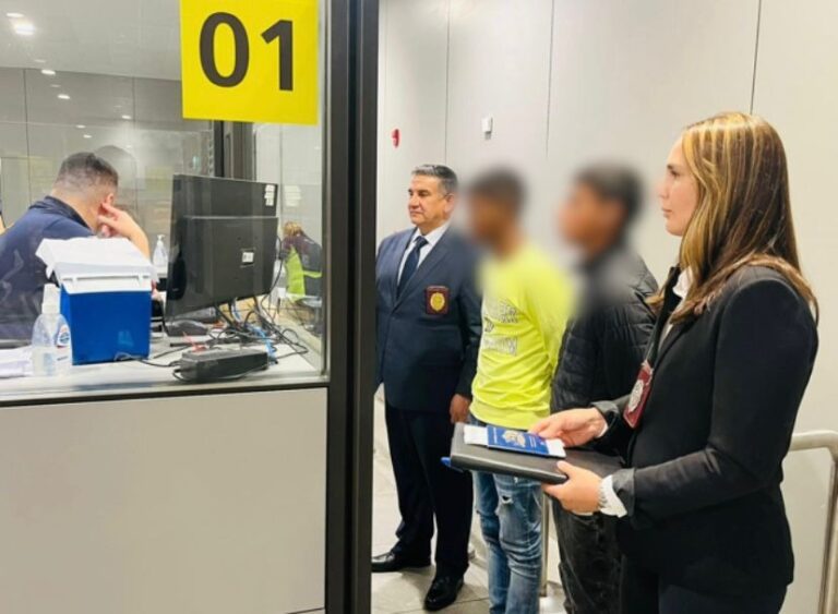 PDI materializa orden de expulsión para dos personas de nacionalidad venezolana