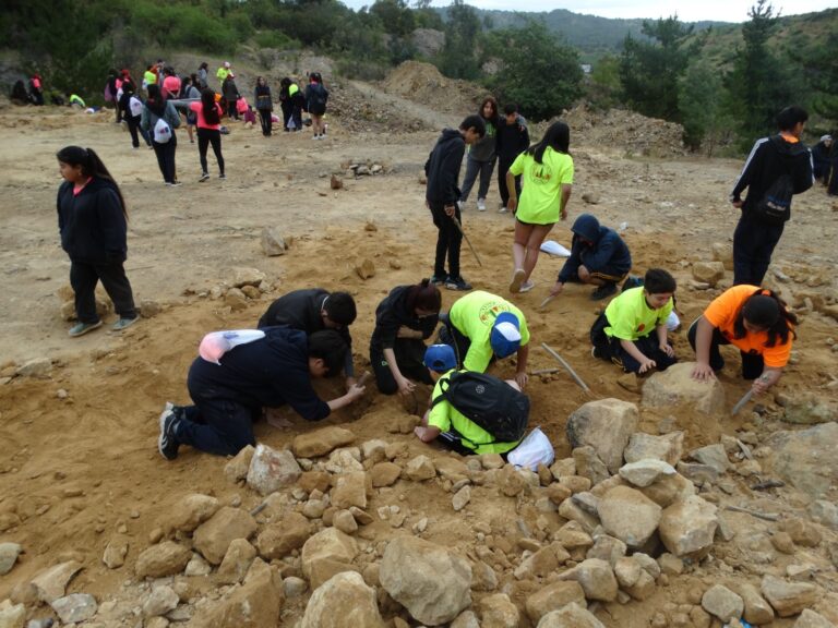 Maule: más de 300 personas participaron de la “Búsqueda del Tesoro”