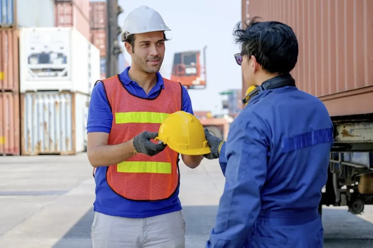 Por Black Friday y navidad: ofrecen puestos de trabajo con sueldos de hasta $2 millones