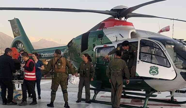 Actualizan estado de salud de carabinera atacada con granada