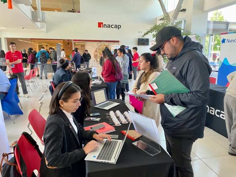 Más 27 empresas de la región participan en feria laboral inacap-cpc 2023