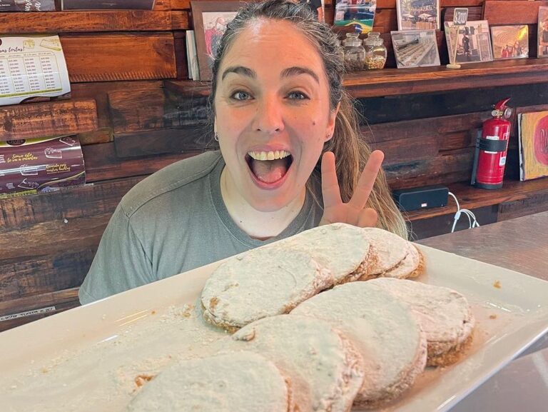 Cafuné postrería gana el premio a “La mejor torta curicana”