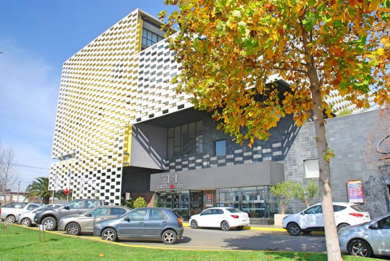 Acuerdo Parlamentario Garantiza Empleos en Hotel y Casino Talca