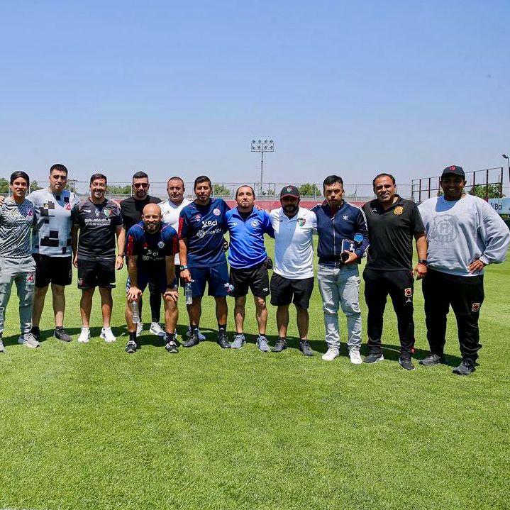 Directores Técnicos de Rangers Comparten Experiencias con Sub 23 de Chile