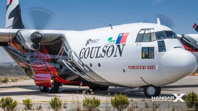 Presidente presenta Nuevo avión Hércules C-130 para combatir incendios.