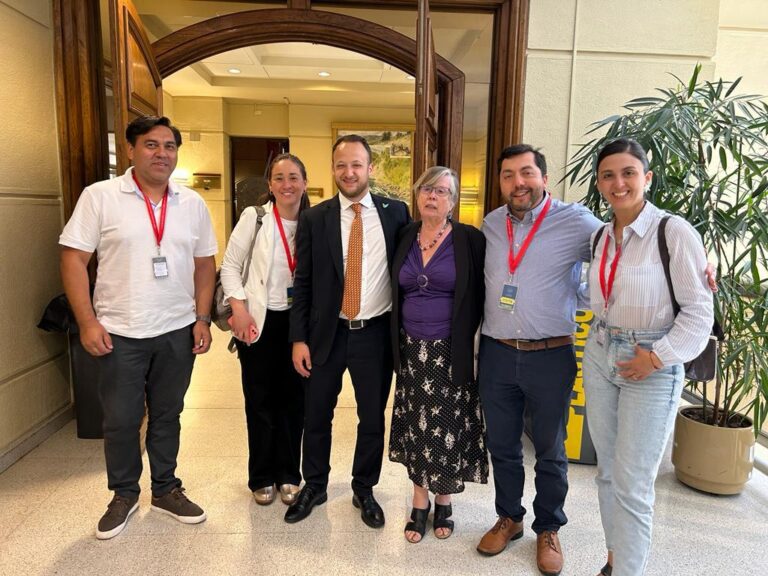 Trabajadores de Casino Talca agradecen apoyo de Diputados por su causa laboral