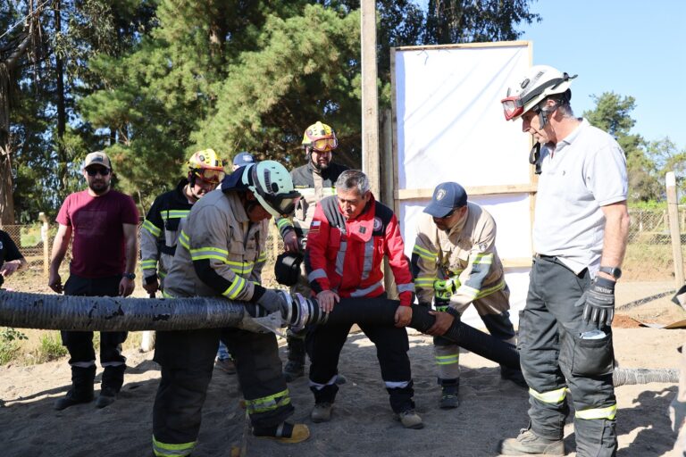 Lomas de Machicura Implementa Estanques de Agua Innovadores para Combatir Incendios Forestales