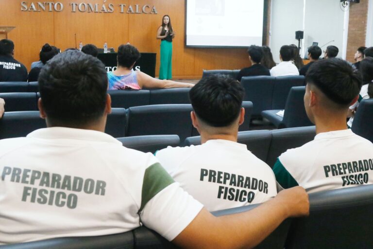 U. Santo Tomás: Expertas exponen la relevancia del envejecimiento activo