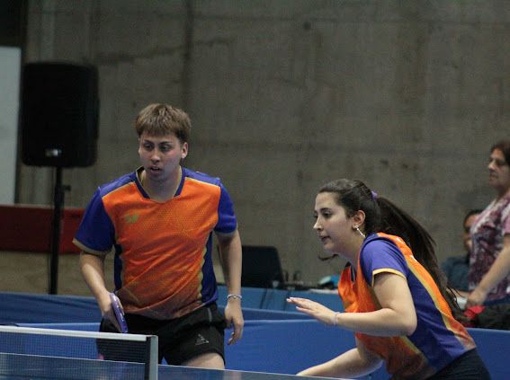 Club de Tenis de Mesa Talca consigue oro y plata para la región