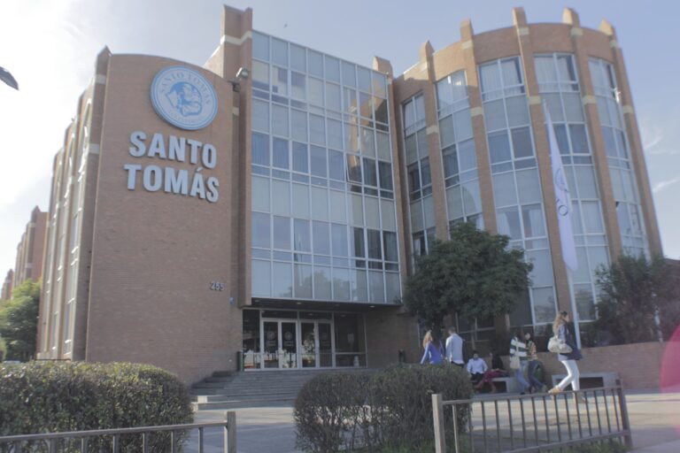 La institución cuenta con nueve carreras universitarias y cinco programas de continuidad